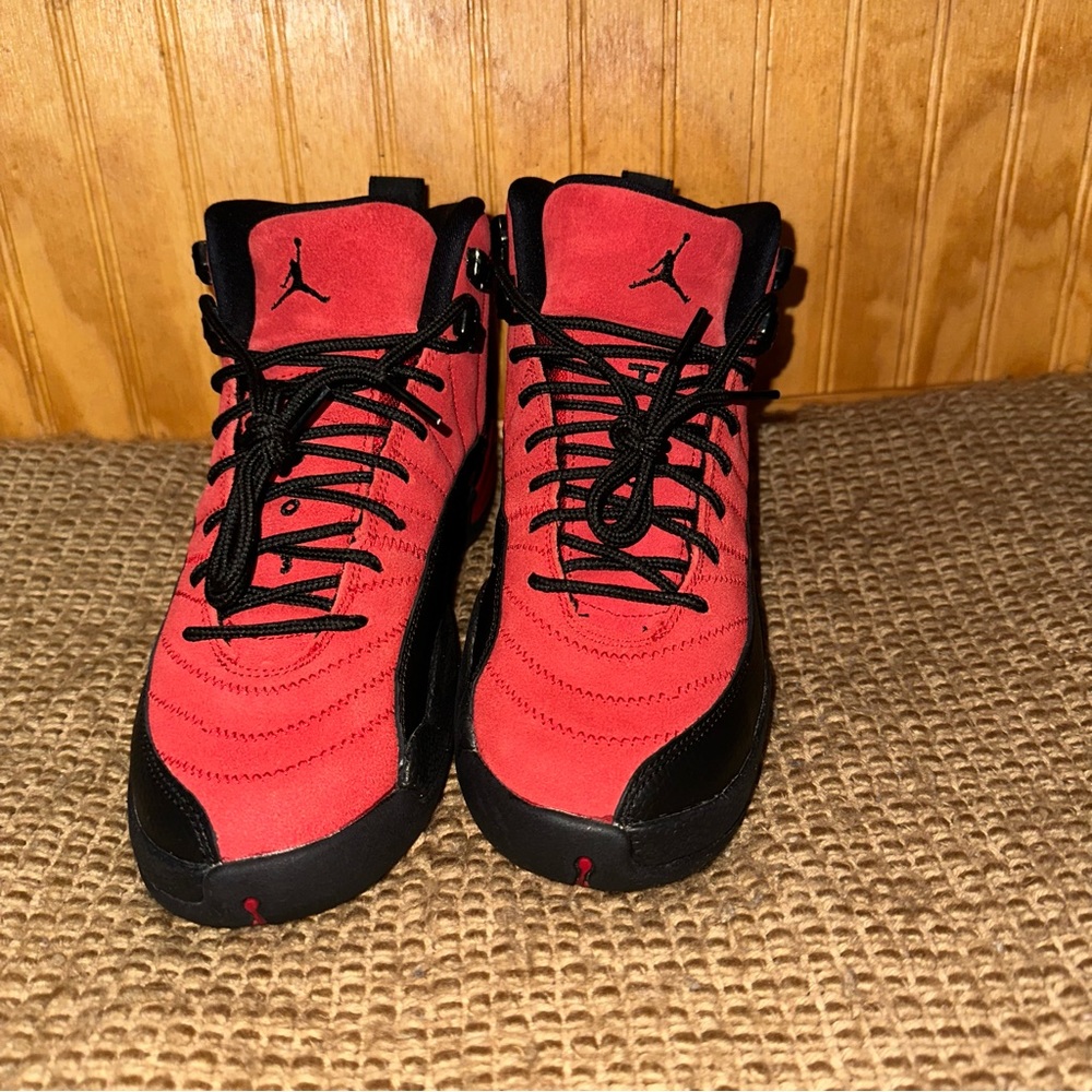 Jordan 12 Retro Reverse Flu Game - Picture 5 of 11